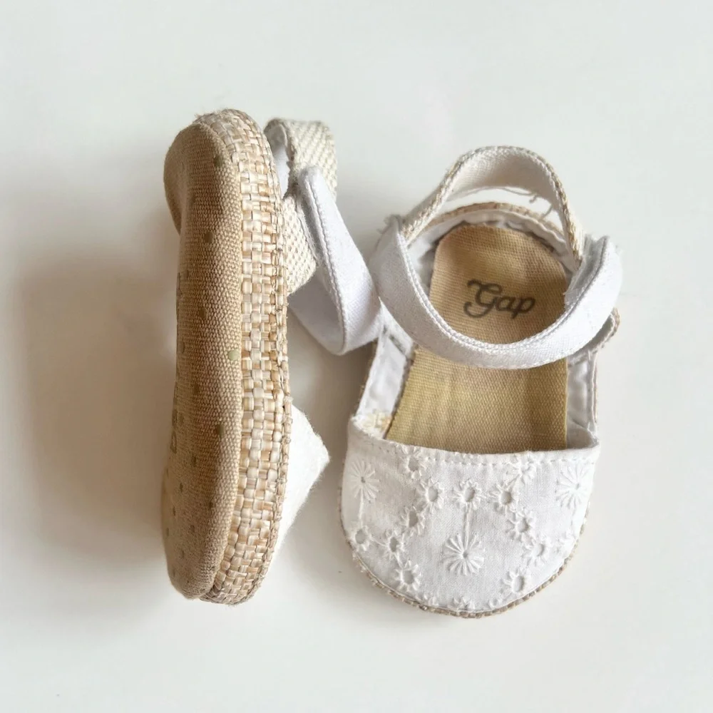 GAP & Old Navy Blue Chambray & White Eyelet Shoes | Baby Girl 0-3 Months